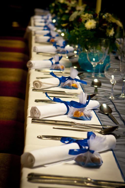 Myles Creek Hotel Килки Екстериор снимка