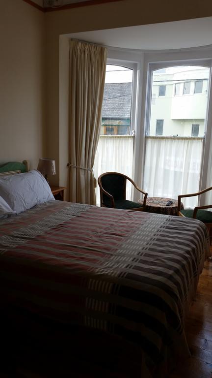 Myles Creek Hotel Килки Екстериор снимка